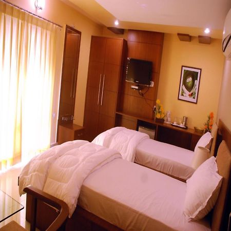 Hotel Sri Madhura Inn حيدر أباد المظهر الخارجي الصورة